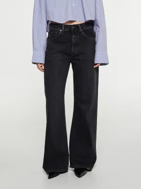 2021F Loose Fit Jeans in Vintage Black