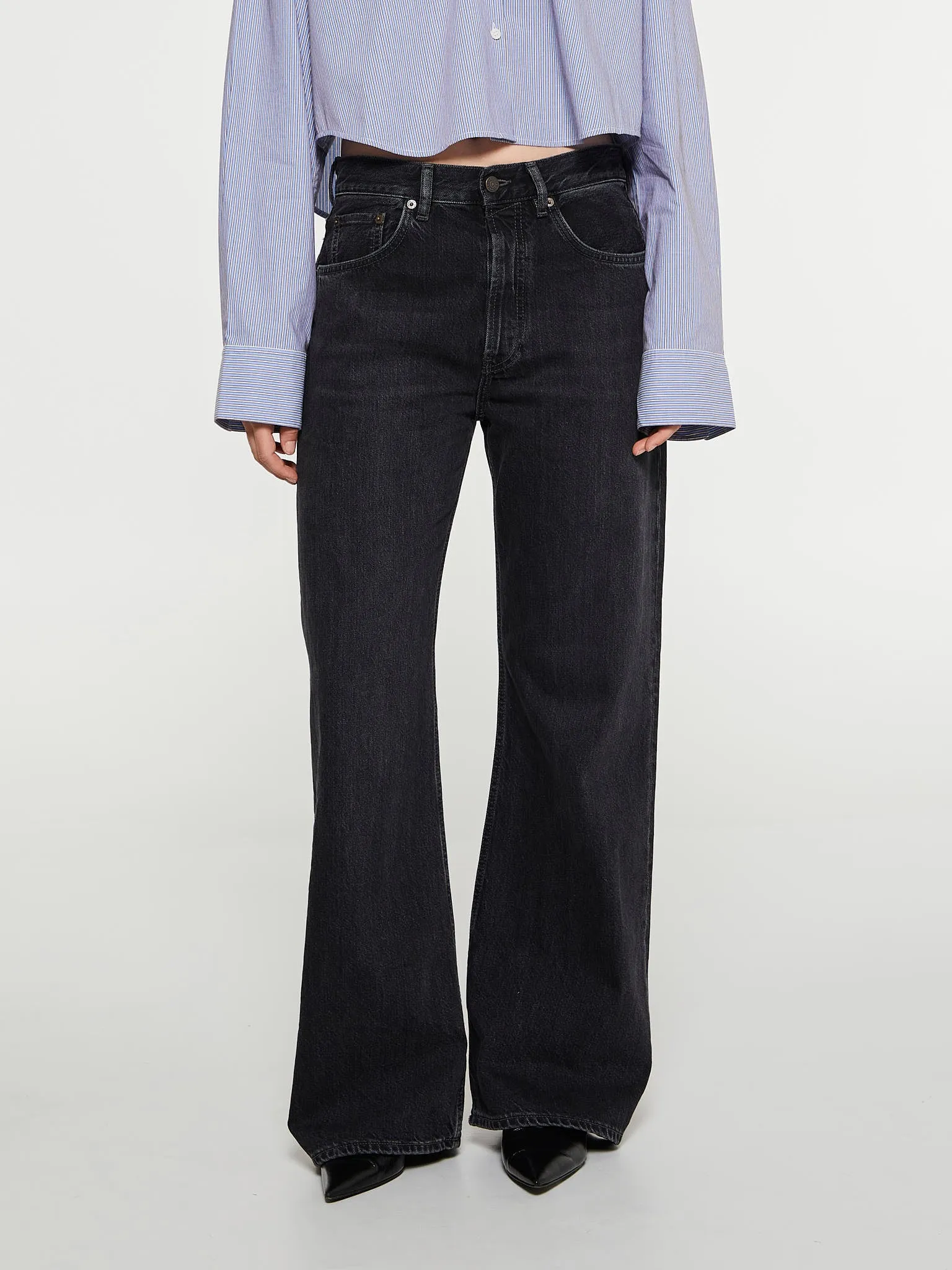 2021F Loose Fit Jeans in Vintage Black
