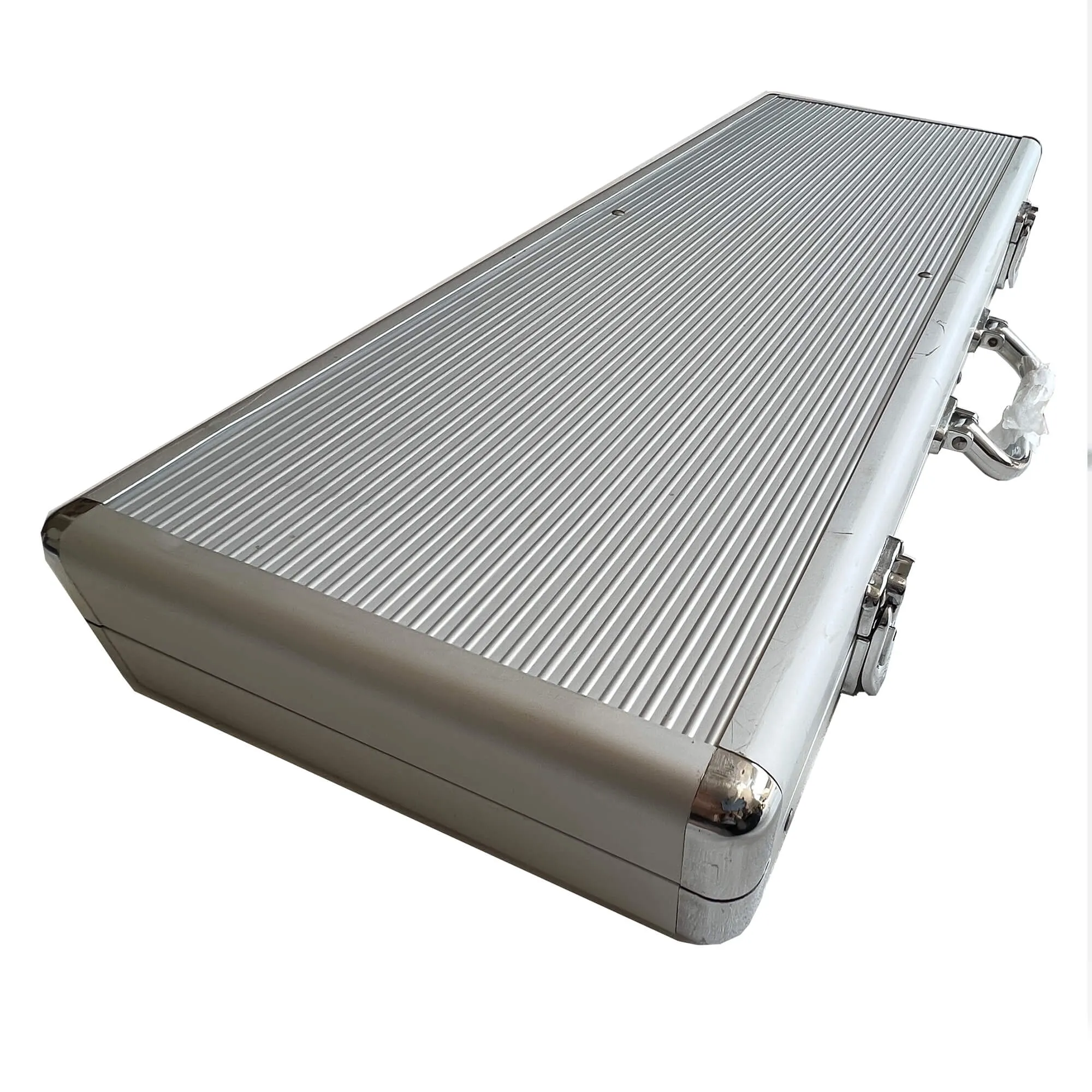 500 pcs Poker Chipset, Aluminum Carrying Case, Locks and Keys