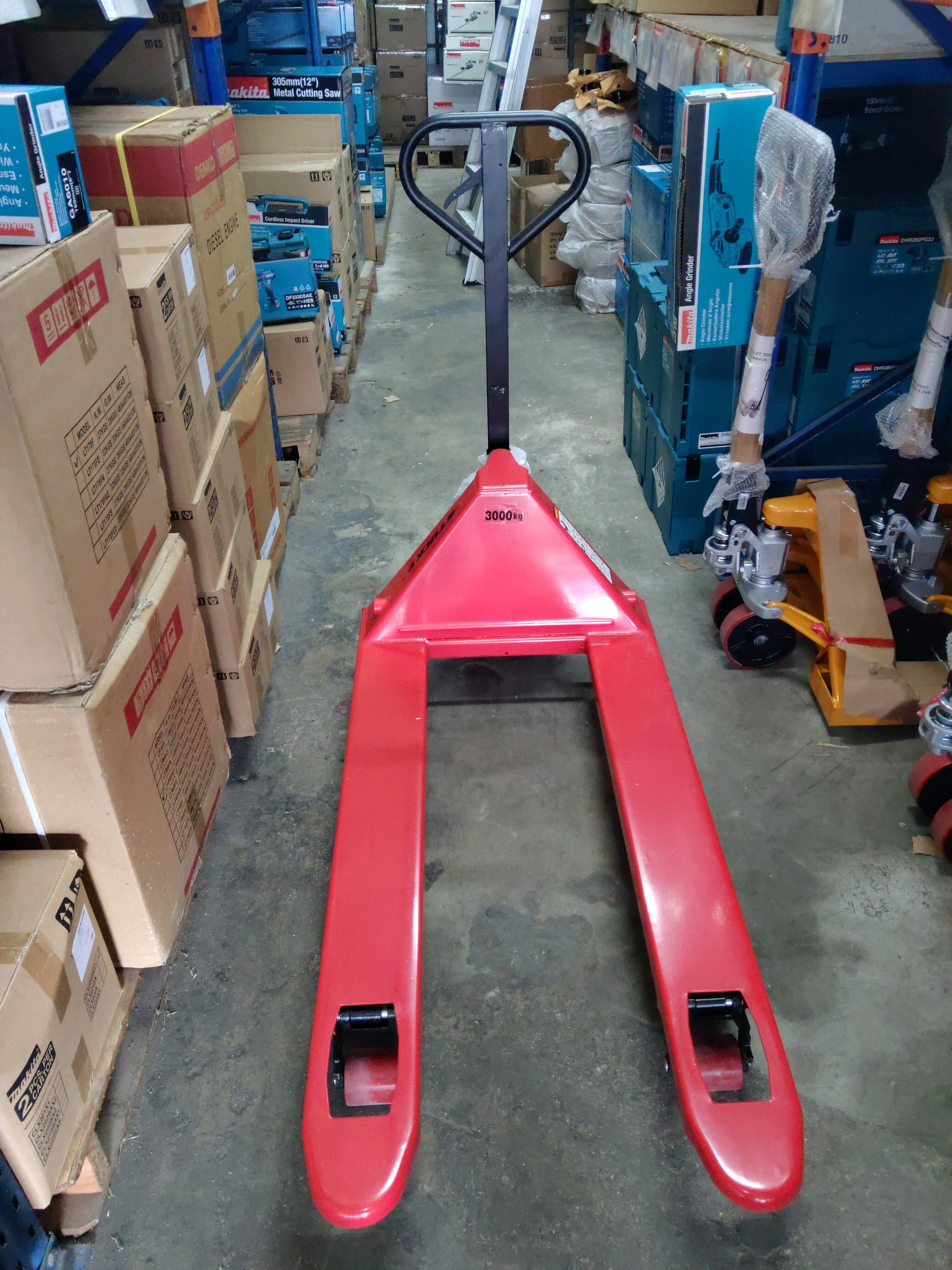 Aiko 3 Ton Pallet Truck 685*1200*85mm Single Pu | Model : PT-CBY3P-685
