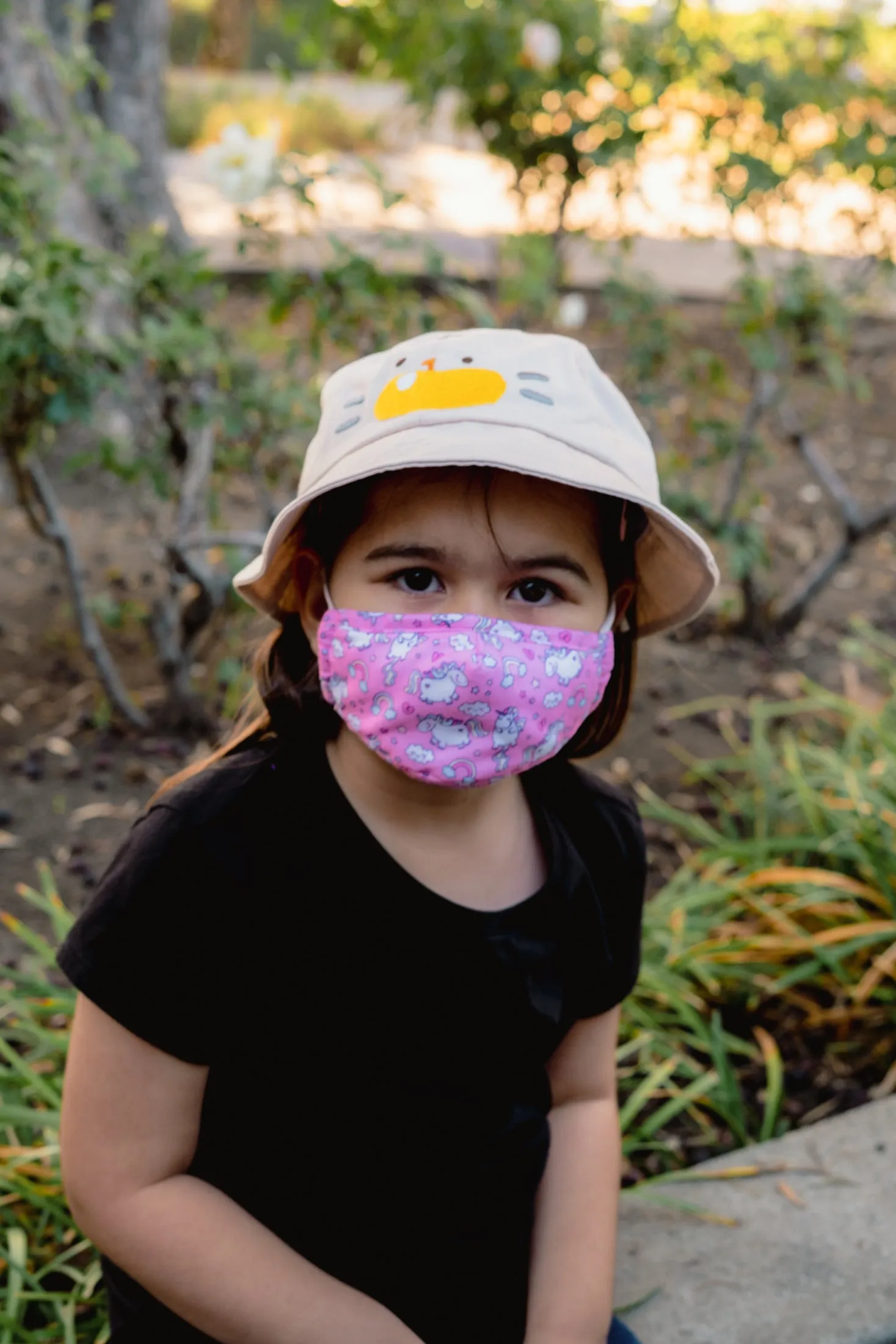 SHY TIGER bucket hat