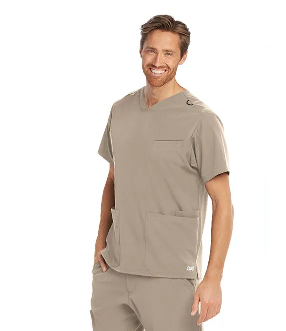 Skechers Mens Aspire Three-Pocket Sport Top